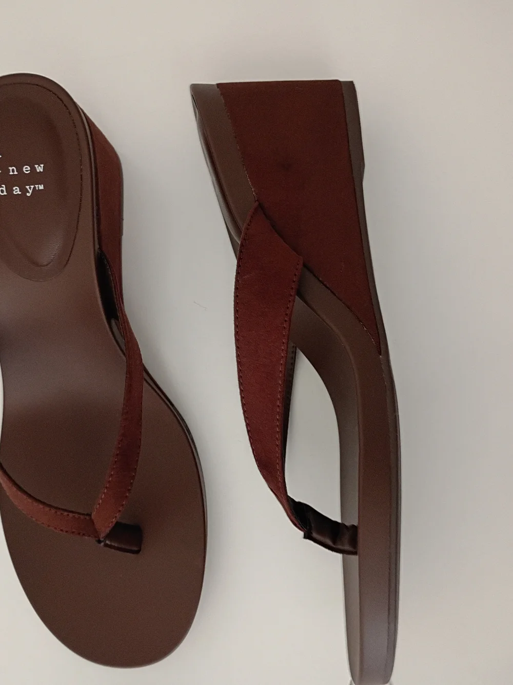 A New Day Women's Brown Wedge/Suede Thong Sandals🤎